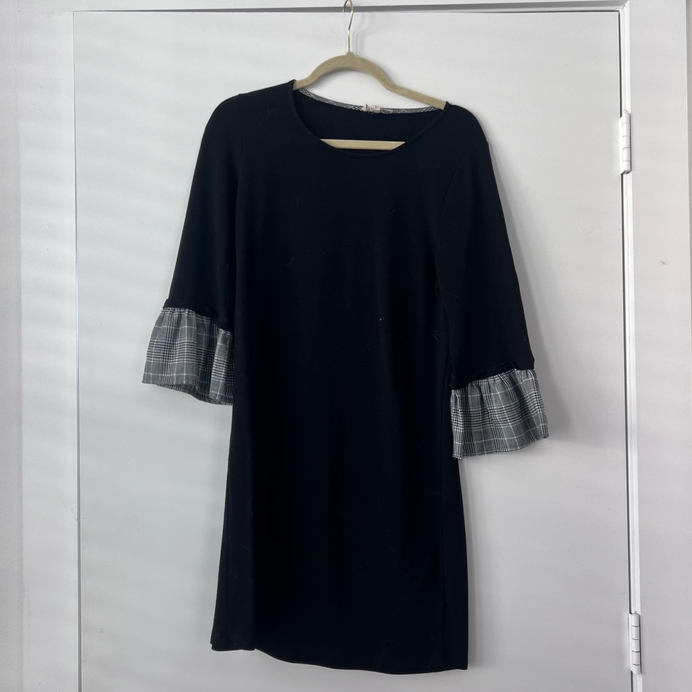 3/4 sleeve black dress